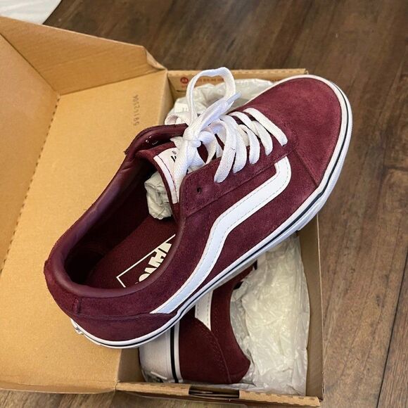 Vans Suede Old Skool Shoes - Picture 1 of 12
